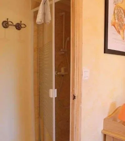 Готель Nina 2*