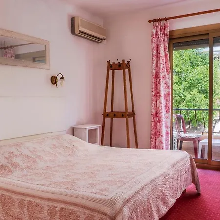 Otel Nina