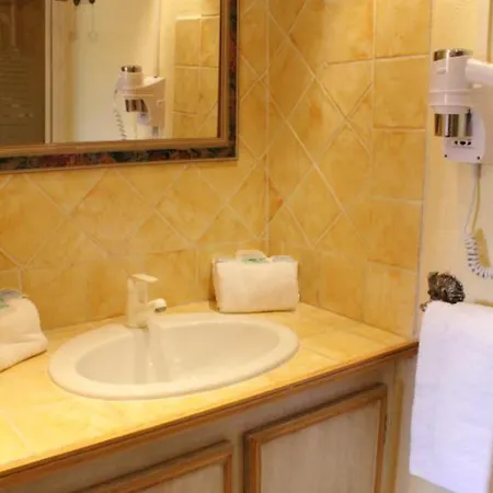 Nina Готель Антіб