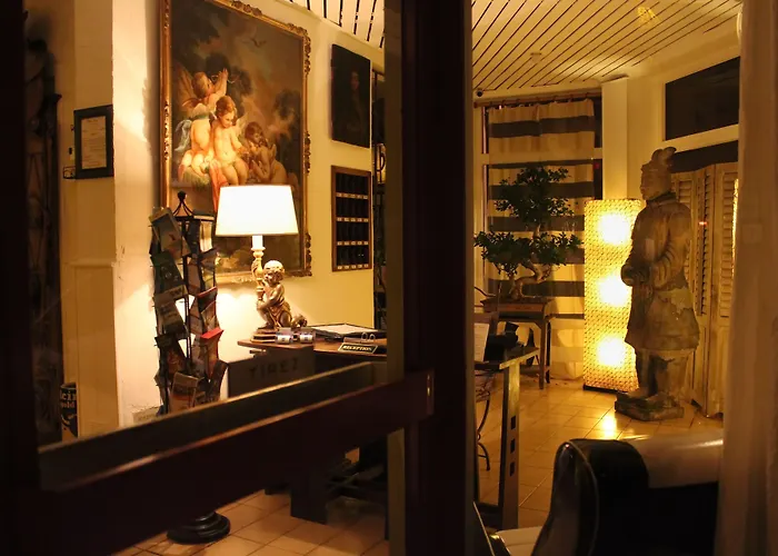 Nina Ξενοδοχείο Αντίμπ